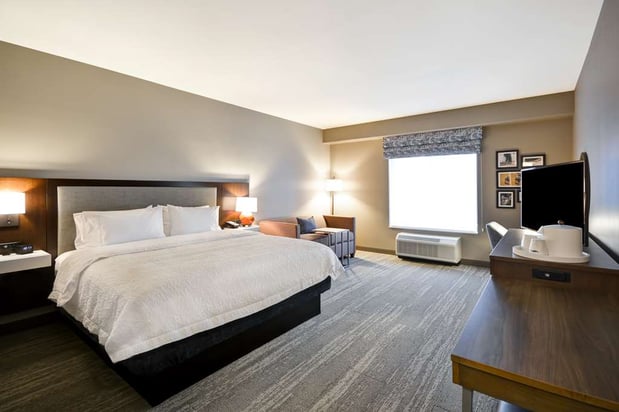 Images Hampton Inn Livonia Detroit