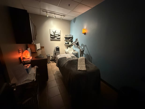 Images Hand & Stone Massage and Facial Spa