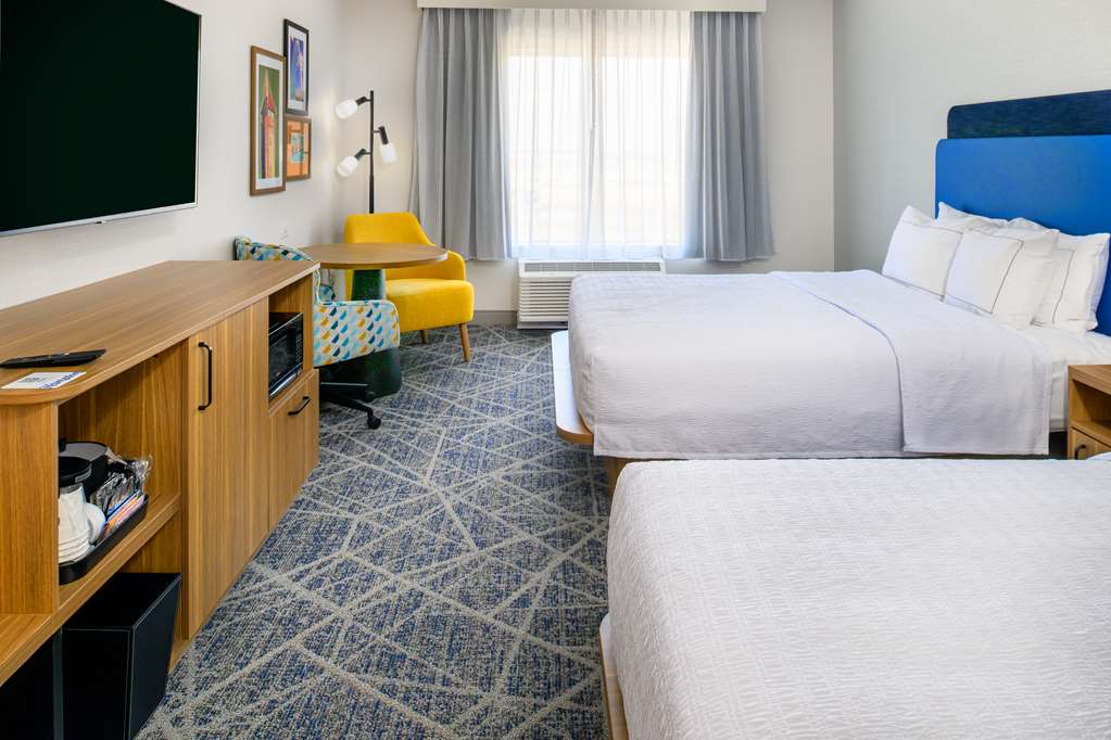 Guest room