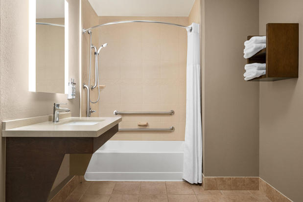 Images Staybridge Suites Oklahoma City-Quail Springs by IHG