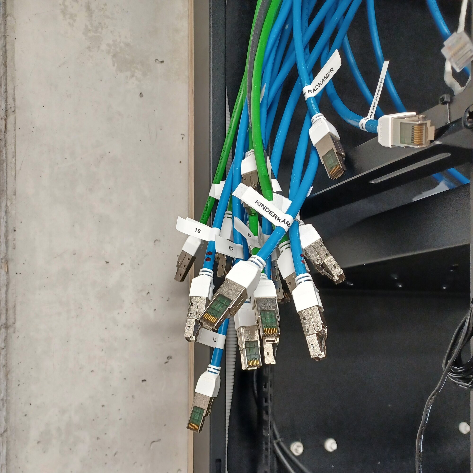 Fotos - DataLinXX - Netwerkbekabeling en Meer - 2