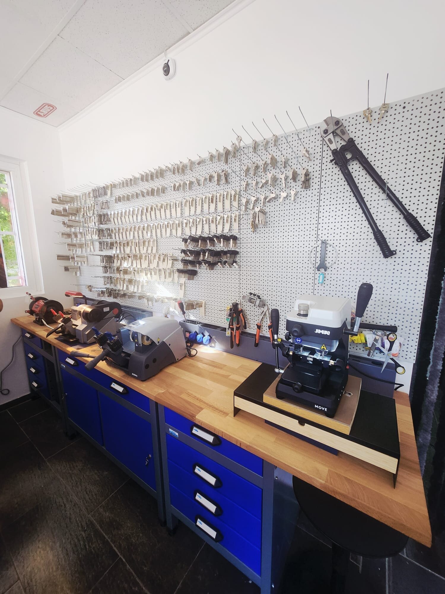 Schlüsseldienst Denis Tschajkovski   Türöffnung, Hauptstraße 50 in Berlin