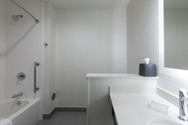 Images Holiday Inn Greenville - Woodruff Road by IHG