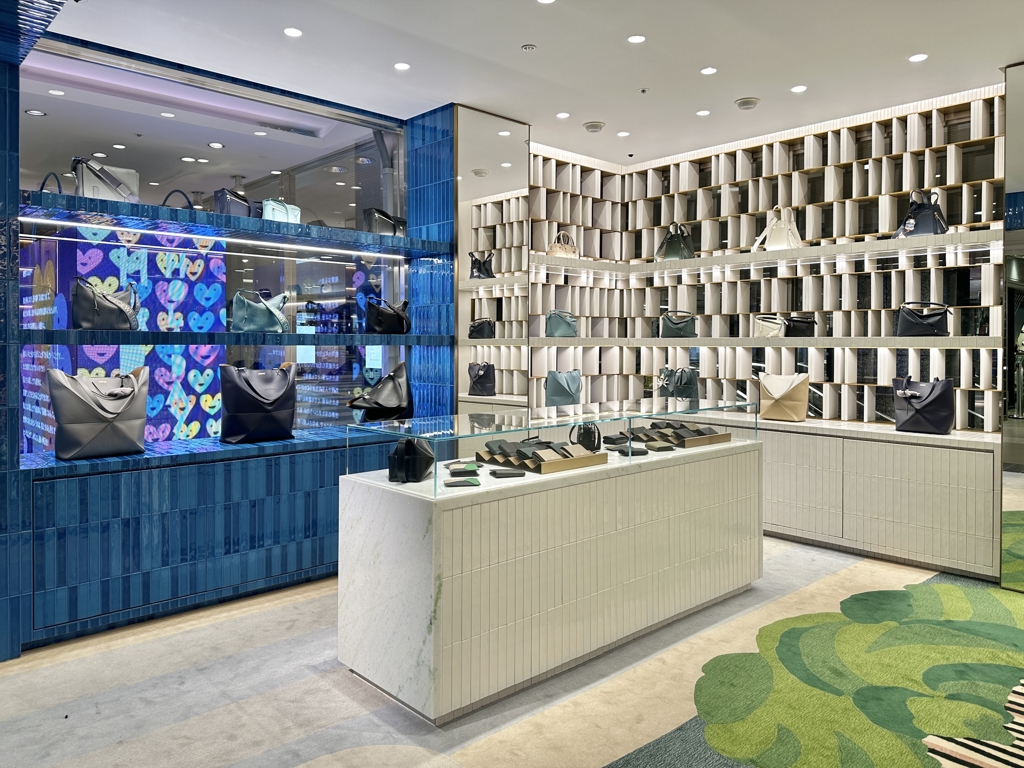 Images ロエベ 大丸梅田店