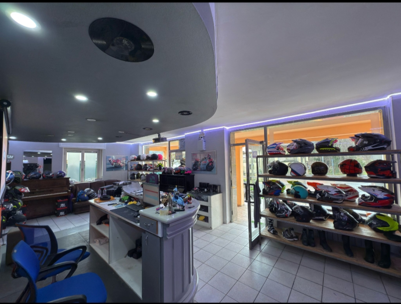 Images Motoshop Caschi e Abbigliamento Moto Bergamo