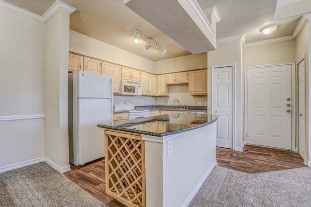 Images Cypress Lake at Stonebriar Apartments