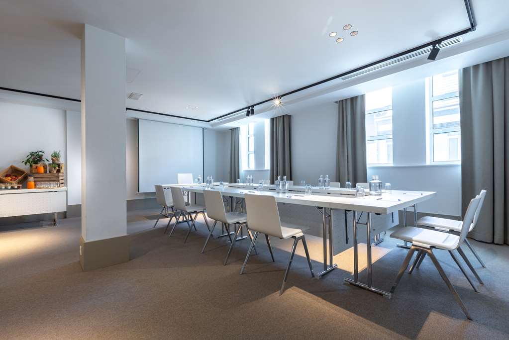 Promise 1 & 2 meeting room Radisson Blu Hotel, Antwerp City Centre Antwerpen 03 203 12 34