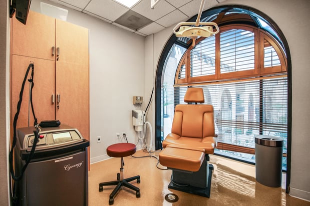 Images Moy, Fincher, Chipps Facial Plastics & Dermatology - Beverly Hills