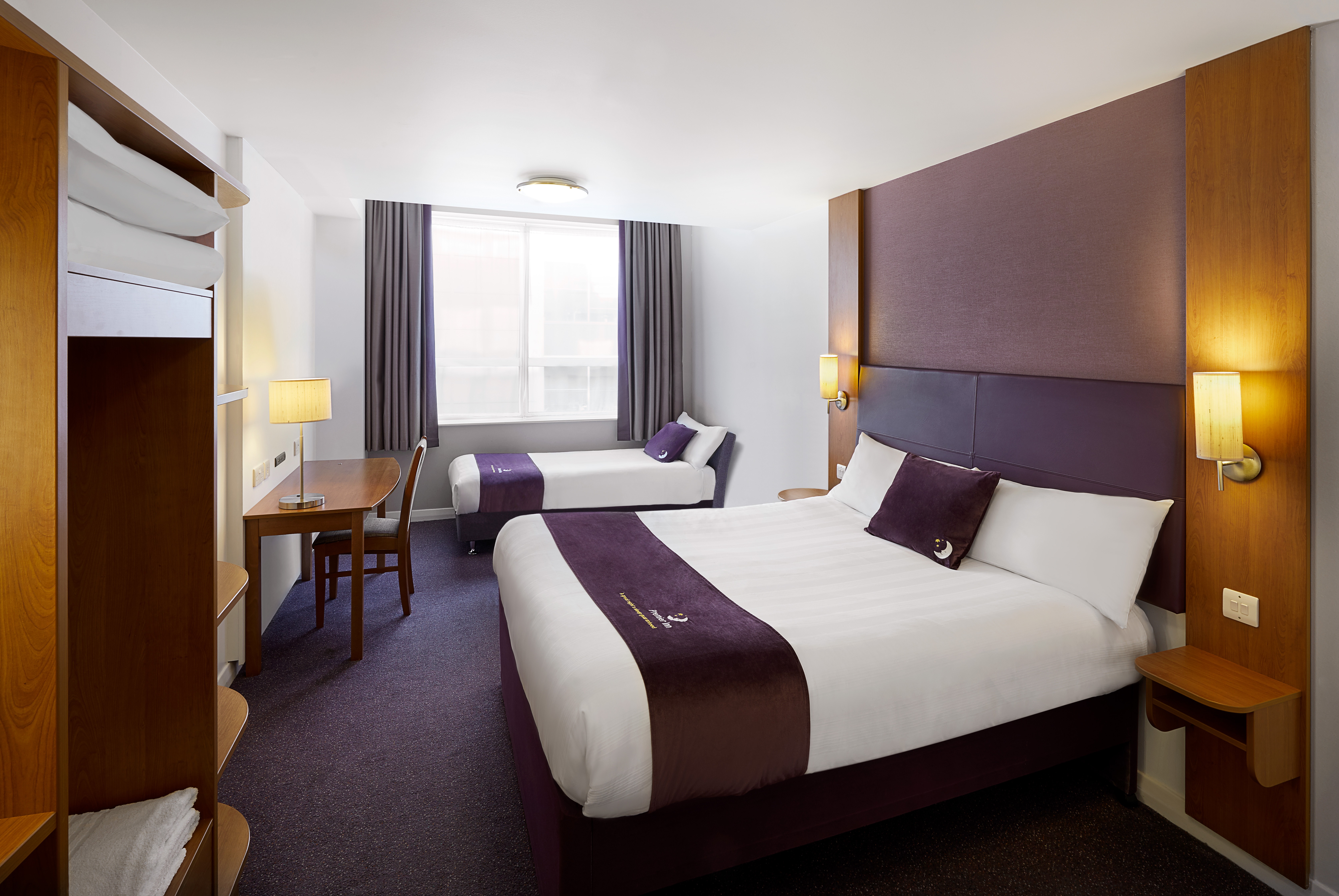 Premier Inn family room Premier Inn Falkirk Central hotel Camelon 03337 777934