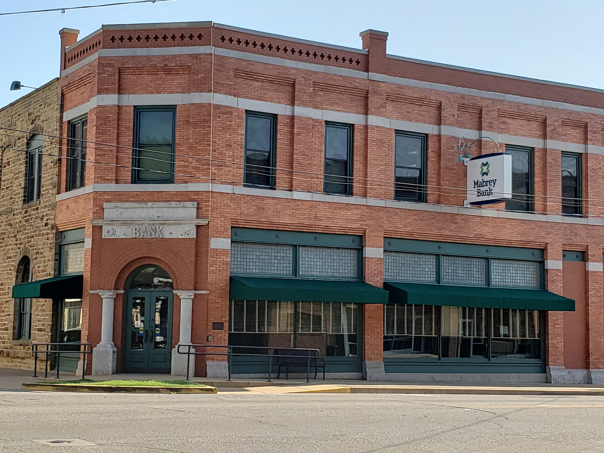 The Mabrey family has been involved with banking in Okmulgee since the early 1900s.  This historic location in downtown Okmulgee, contains artifacts and displays from the early days of banking and is staffed by local professionals with unmatched expertise in Okmulgee and surrounding areas.