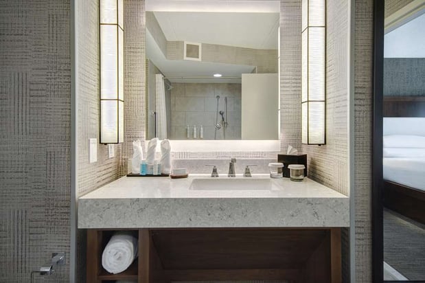 Images Embassy Suites by Hilton Detroit Metro Airport