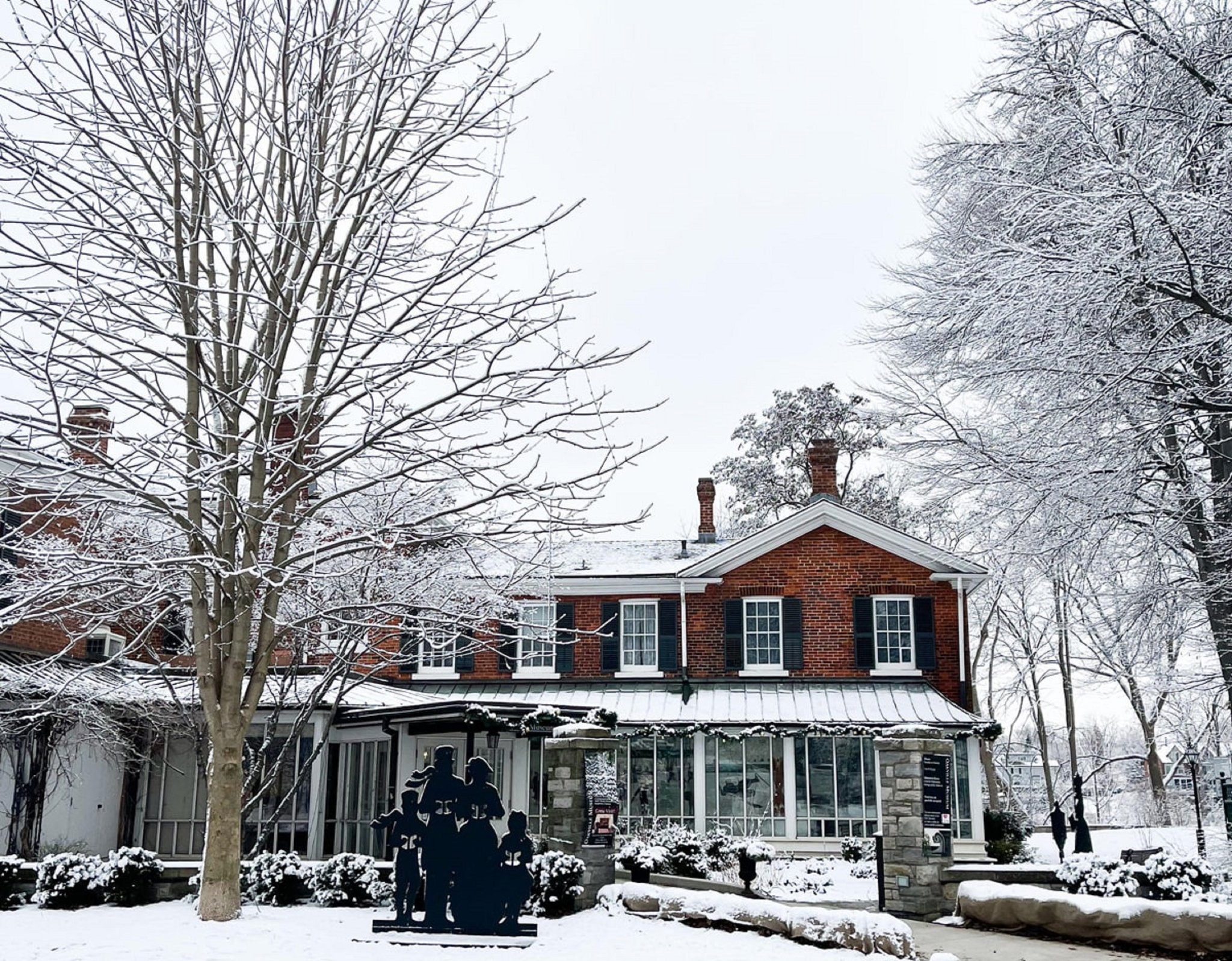 Images Holiday Inn & Suites Oakville @ Bronte by IHG