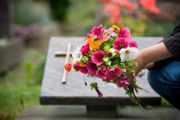 Blumenstrauß  Friedhofsgartenbau / Blumengeschäft Sylvia Held