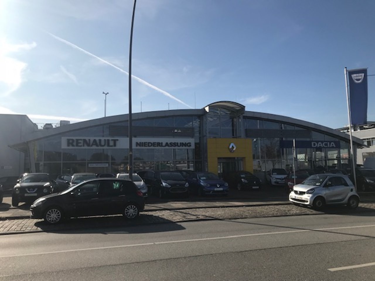 Renault Retail Group Hamburg Nedderfeld Aussen
