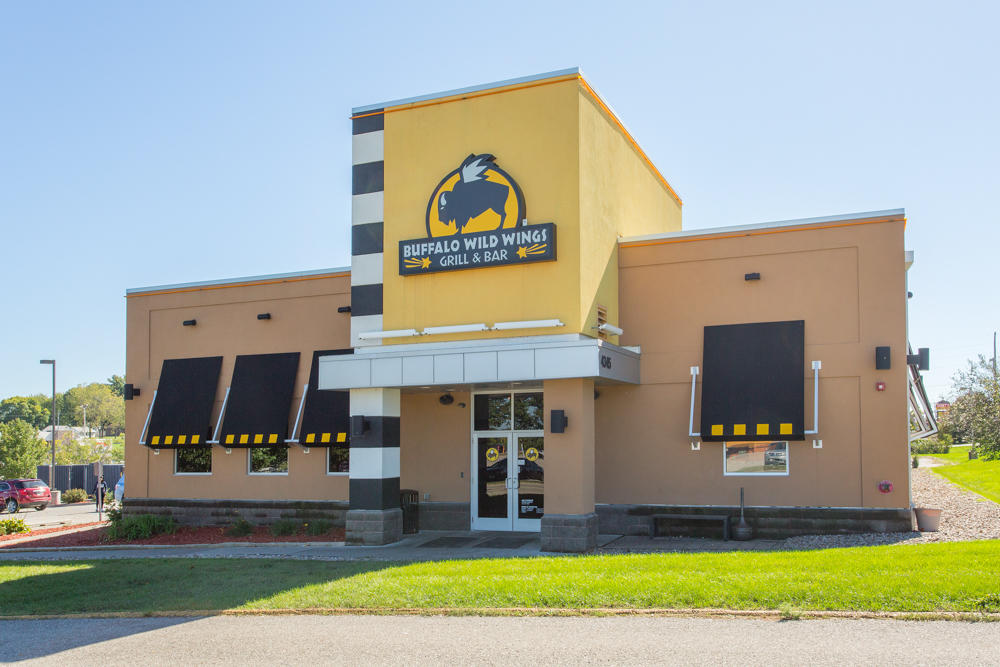 Buffalo Wild Wings at Haymarket Square Shopping Center