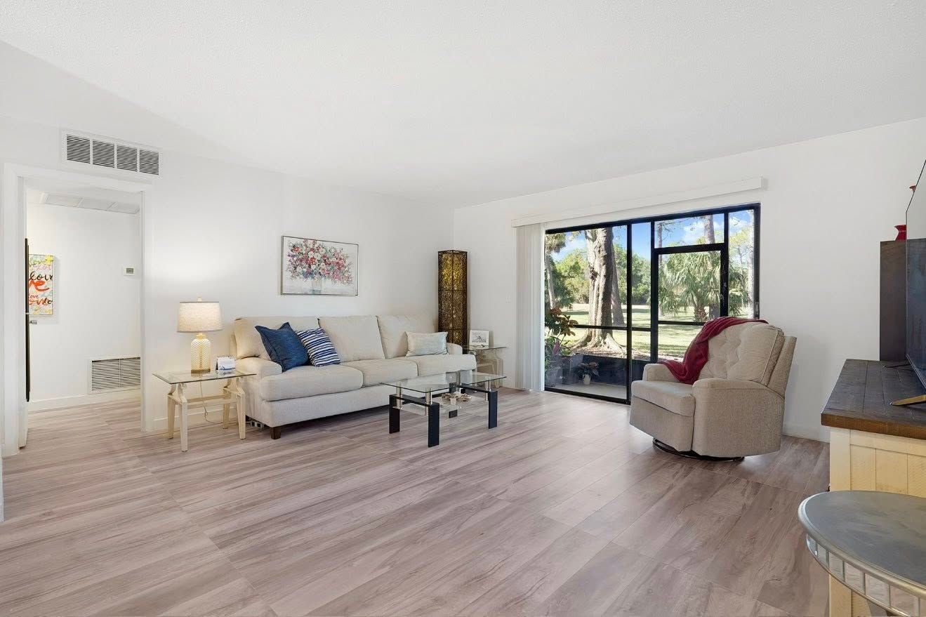 Tatum Torode- Realtor-Coldwell Banker Premier Properties Image