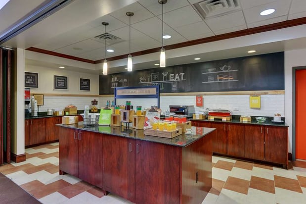Images Hampton Inn & Suites Indianapolis-Airport