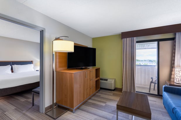 Images Holiday Inn Express & Suites Philadelphia - King of Prussia by IHG