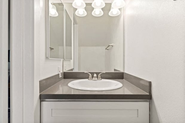 Images Parkway Plaza Apartments