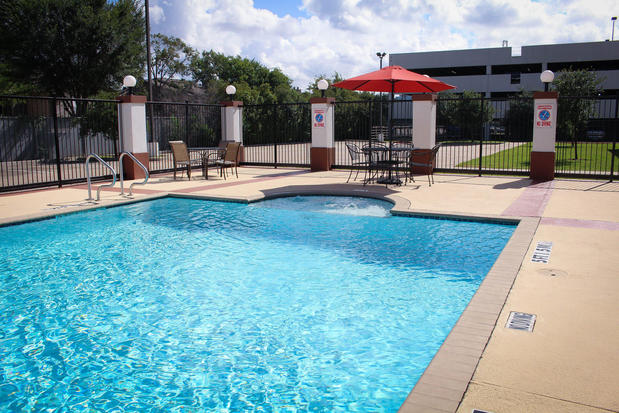 Images Candlewood Suites Houston Westchase - Westheimer by IHG