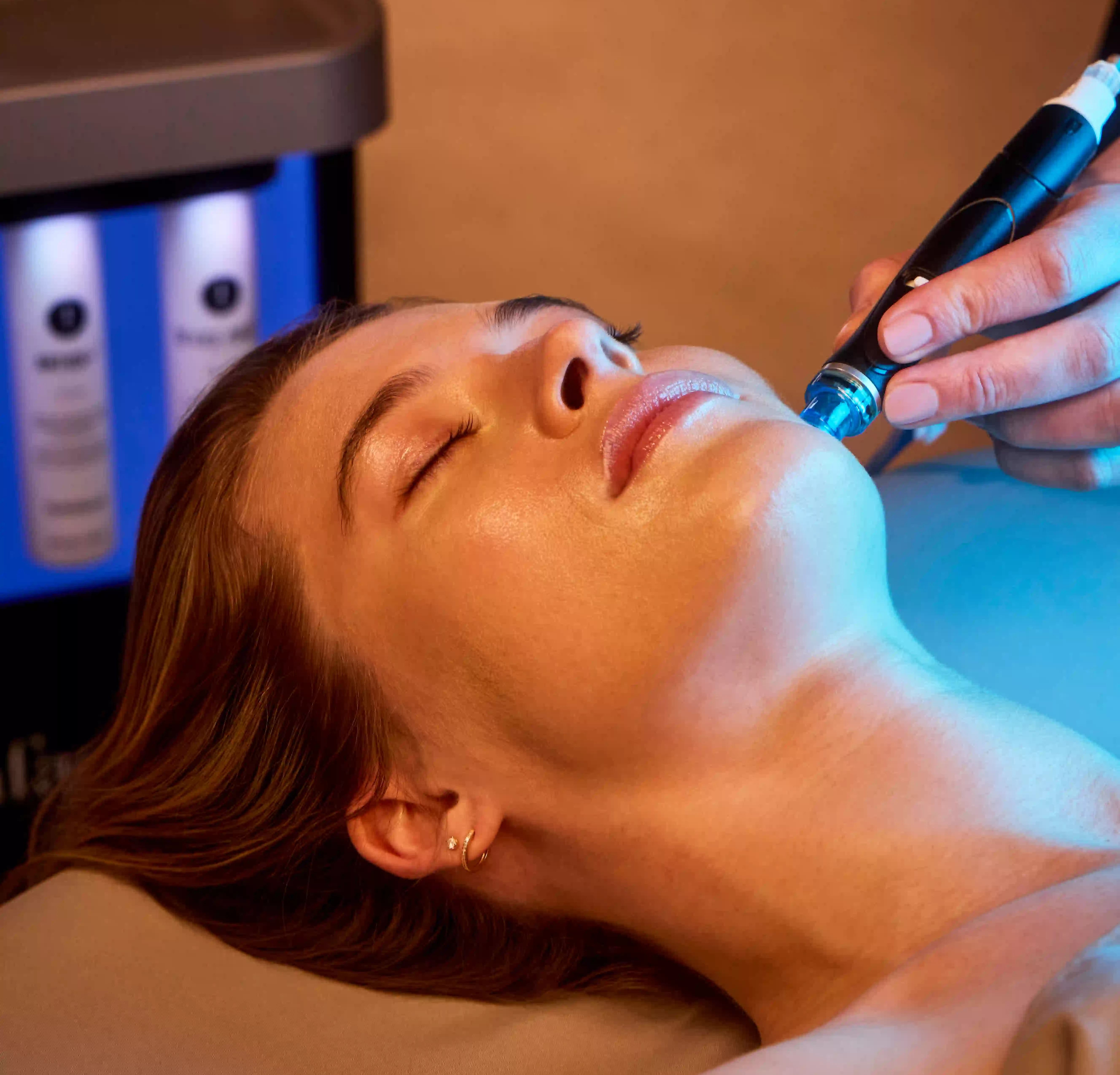 HydraFacial treatment with advanced technology for Club members