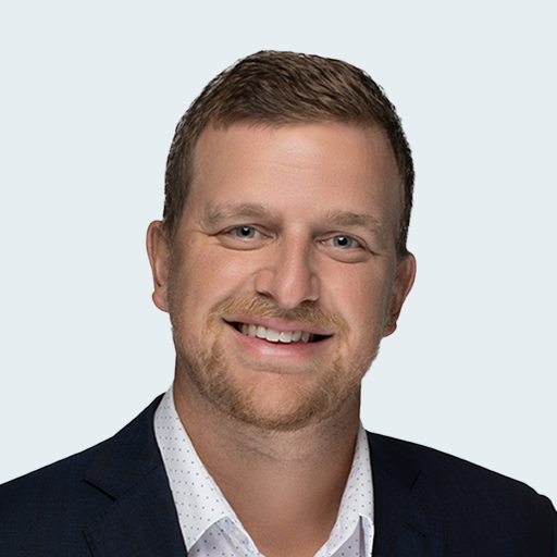 Erik Larsen headshot.