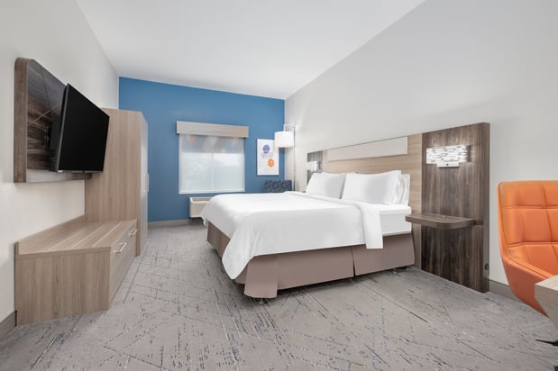 Images Holiday Inn Express & Suites Dallas W - I-30 Cockrell Hill by IHG
