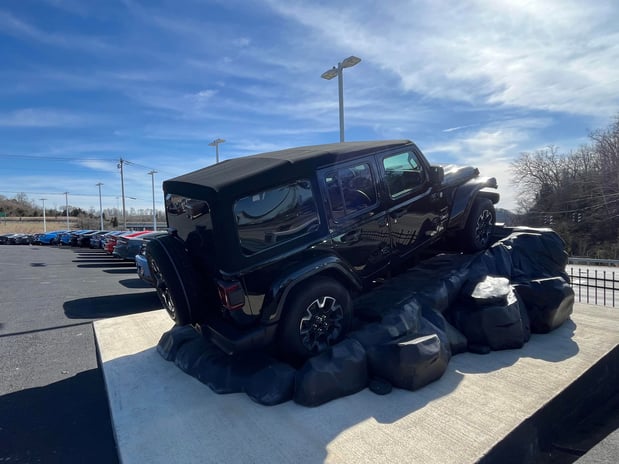 Images Jeff Wyler Chrysler Dodge Jeep RAM of Ft Thomas, Kentucky