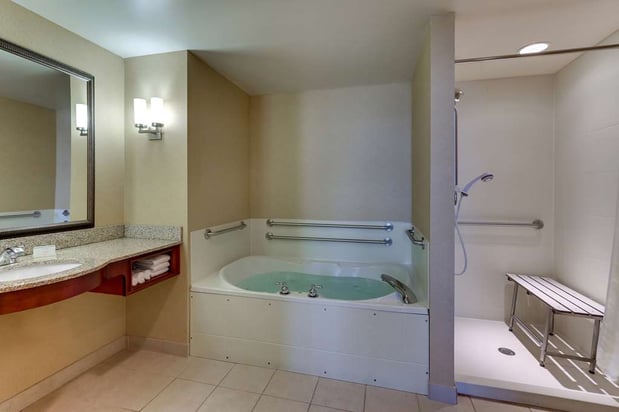 Images Hilton Garden Inn Indianapolis Airport
