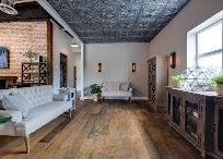 White Oak Wellness in Franklin TN front desk 