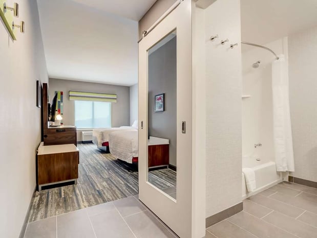 Images Hampton Inn and Suites by Hilton Cincinnati Midtown Rookwood