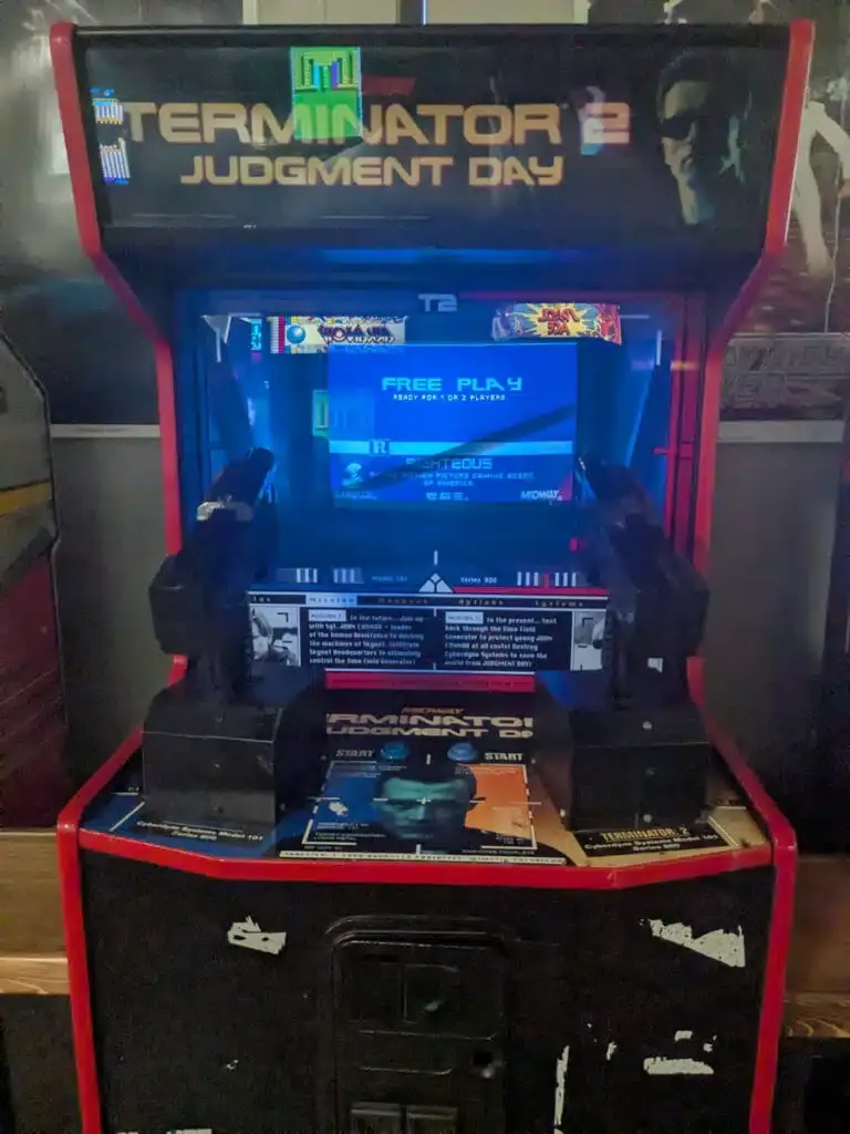 Old School Arcade Room