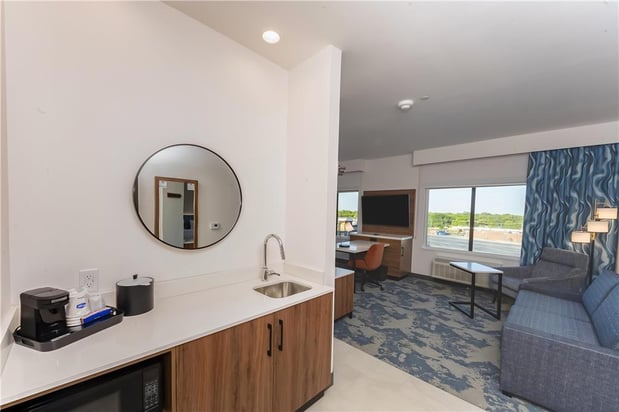 Images Hampton Inn and Suites Irving Hwy 183
