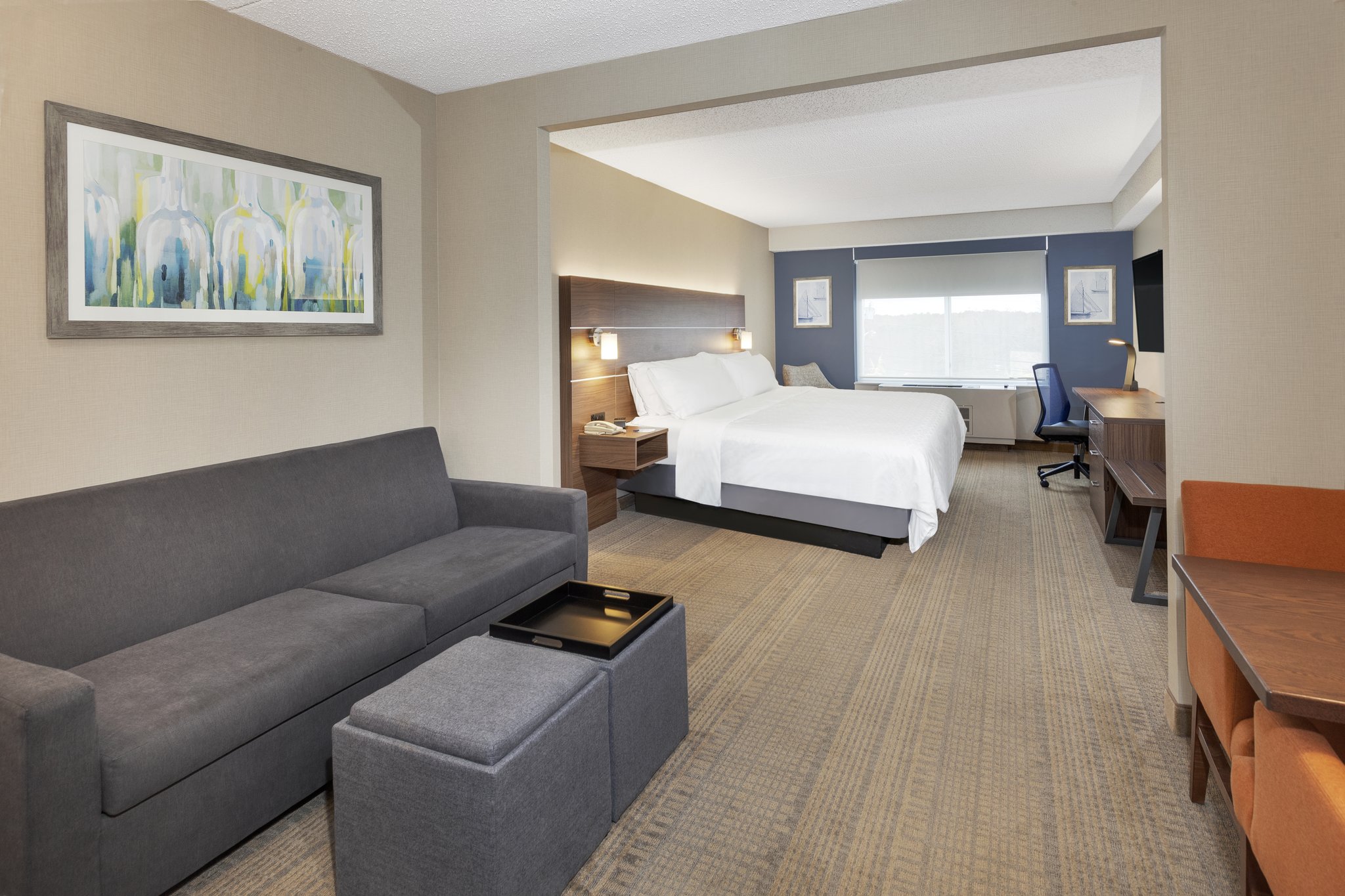 Holiday Inn Express & Suites Riverhead - Long Island by IHG Image