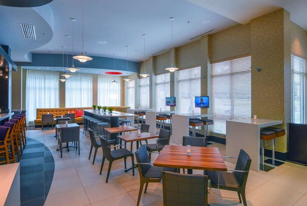 Images Hilton Garden Inn Raleigh /Crabtree Valley