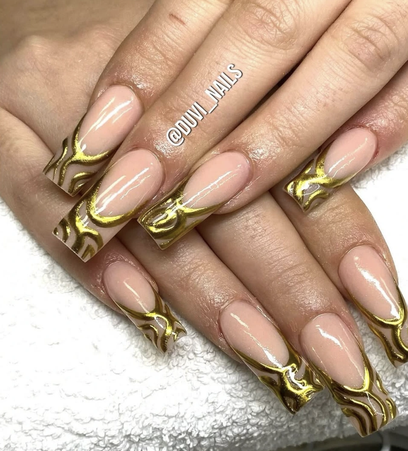 Bilder Nagelstudio Zürich - DUVI Nails an der Langstrasse