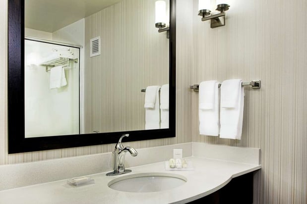 Images Hilton Garden Inn Portland Airport