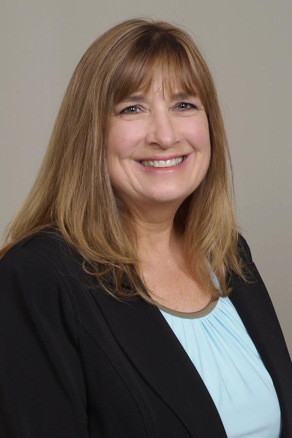 Edward Jones - Financial Advisor: Monique Neal