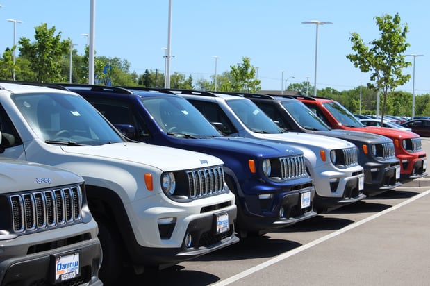 Images Russ Darrow Chrysler, Dodge, Jeep, RAM of Milwaukee Parts Department