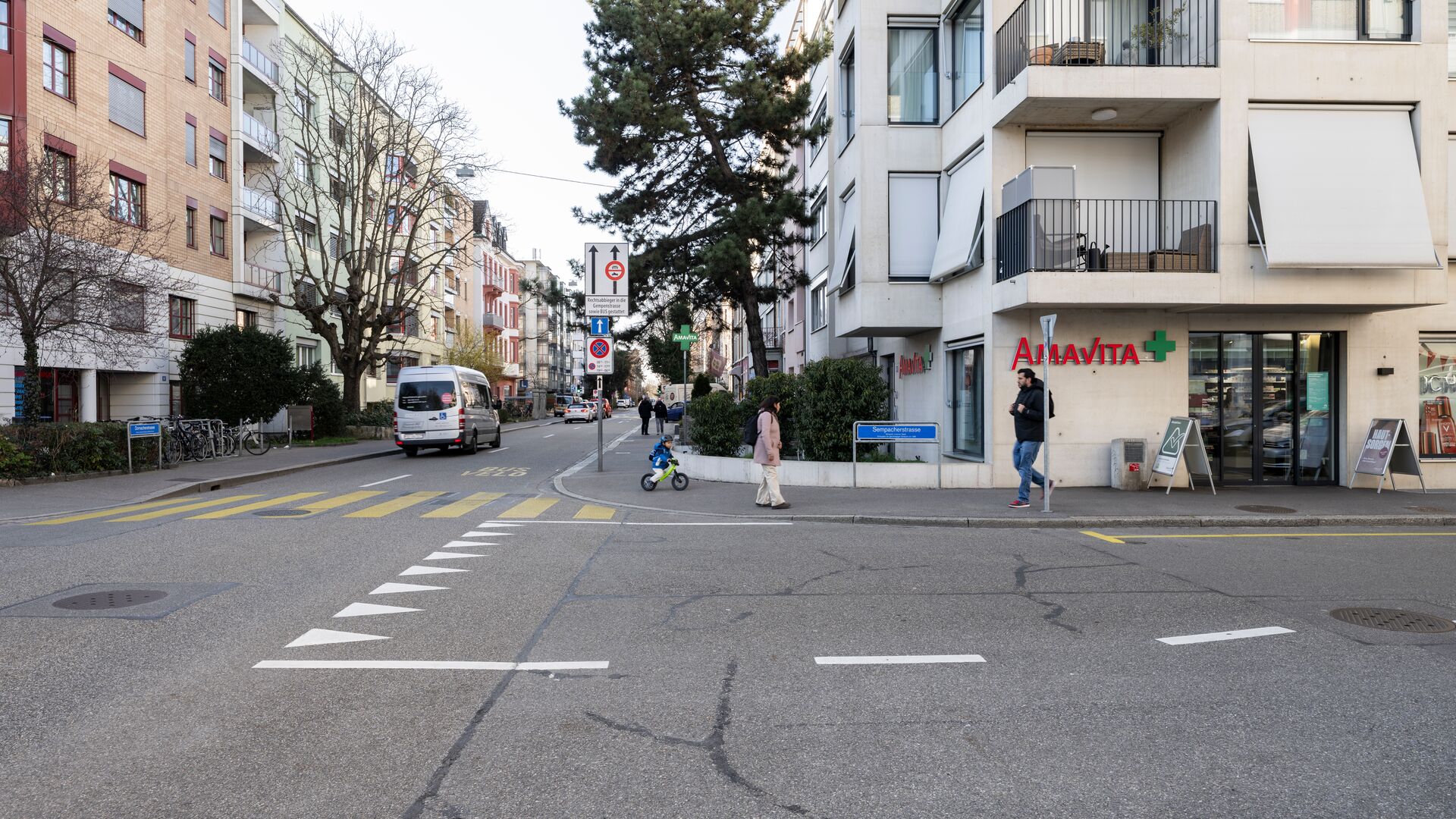 Amavita Apotheke Gundeli, Dornacherstrasse 83 in Basel