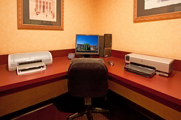 Images Holiday Inn & Suites Cincinnati-Eastgate (I-275E) by IHG