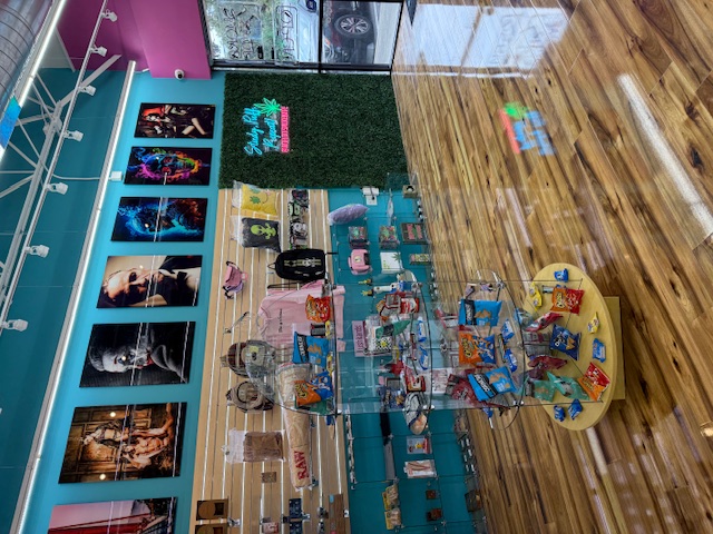 Images World of Smoke & Vape - Tallahassee