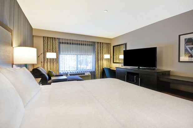 Images Hampton Inn and Suites Los Angeles Burbank Airport