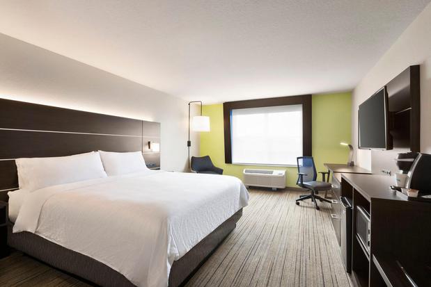 Images Holiday Inn Express & Suites Sarasota East - I-75 by IHG