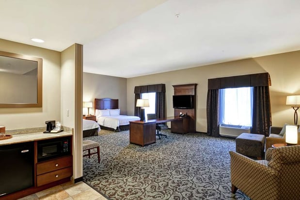 Images Hampton Inn & Suites New Hartford