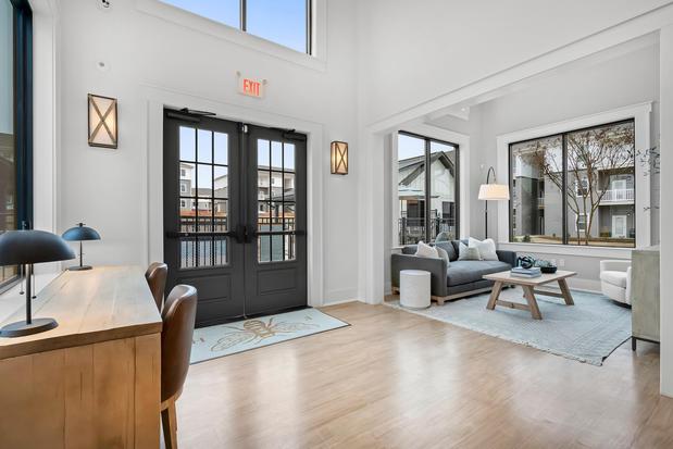 Images Farmhouse at Easley