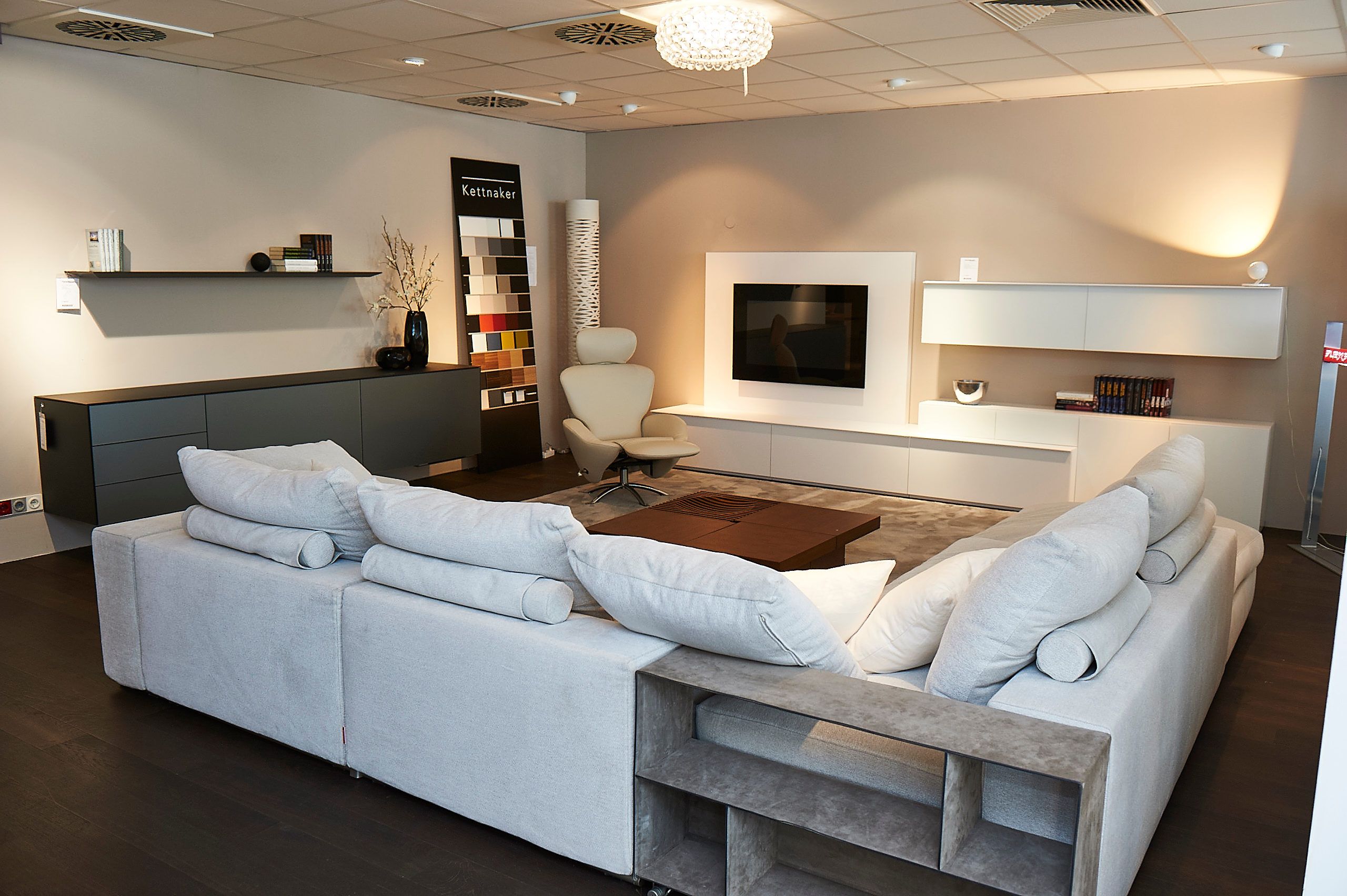 Moebeldiscounter Und Abholmaerkte Einzelhandel Nurnberg 90402 Yellowmap