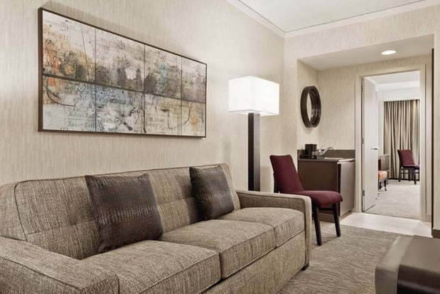 Images Embassy Suites by Hilton Chicago North Shore Deerfield