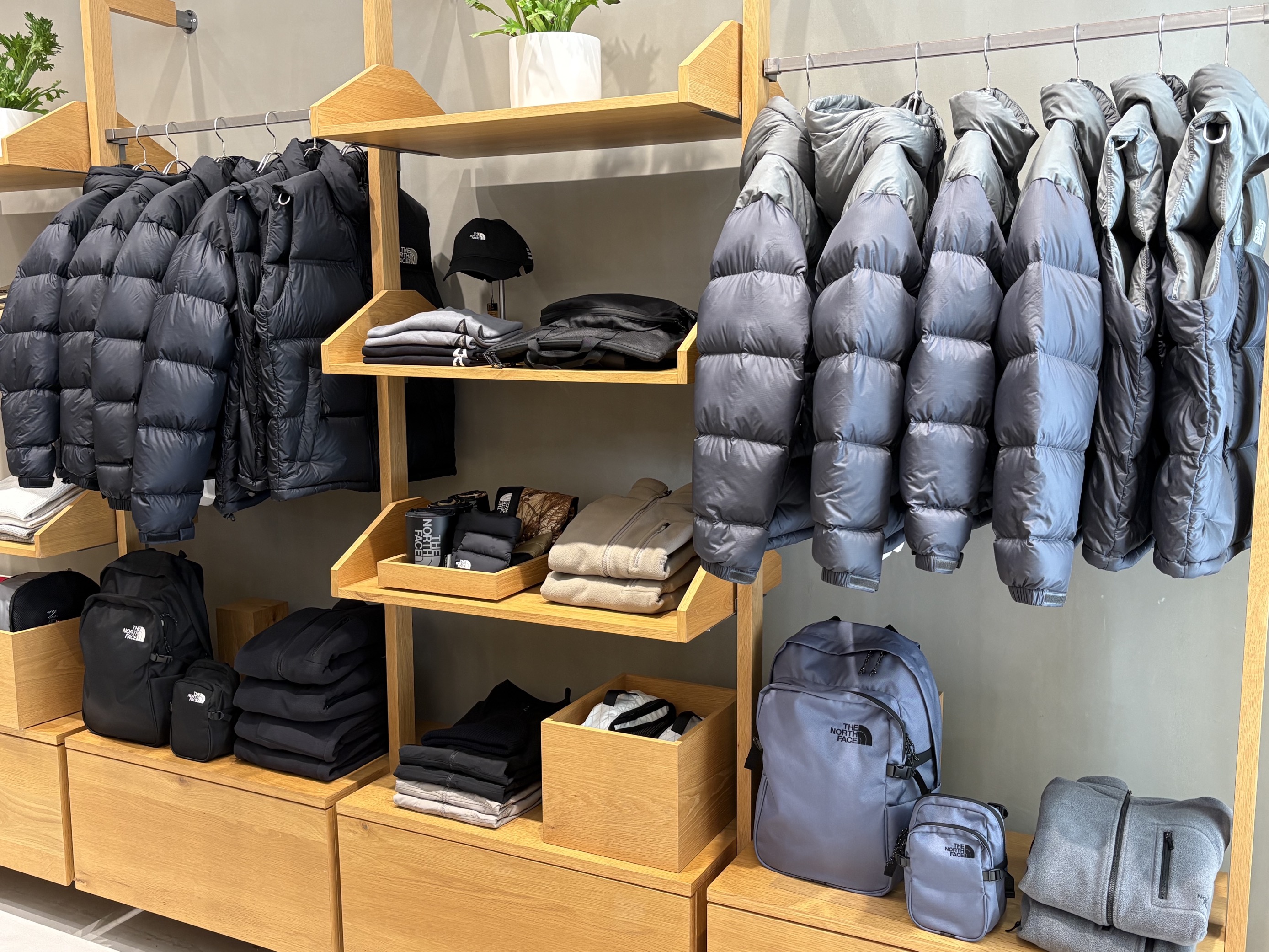 Images THE NORTH FACE/HELLY HANSEN (ザ・ノース・フェイス / ヘリーハンセン) 神戸