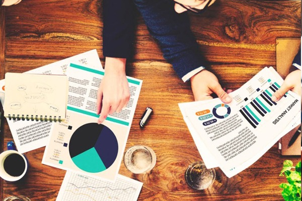 Images IAG M&A Advisors